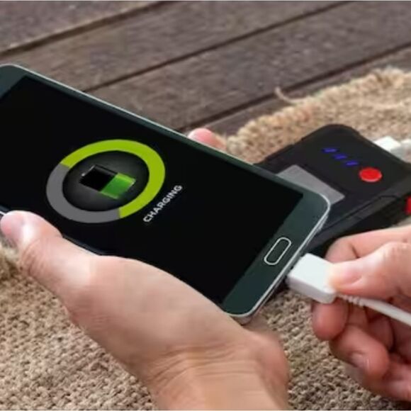 Vector 1600A LithiumvJump Starter USB Power Bank - Picture 3 of 16